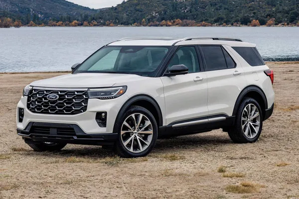 Ford Recalled Over 213K Explorers and Aviators For Faulty Trailer Lights